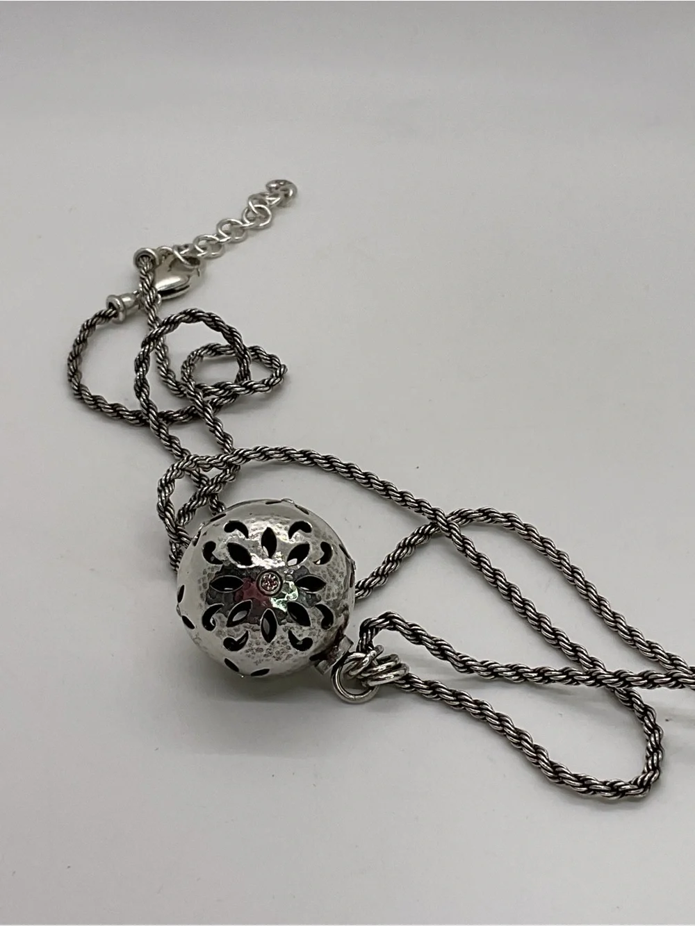 Brighton Cathedral Fleur de Lis Filagree Ball Pendant Necklace - Rare